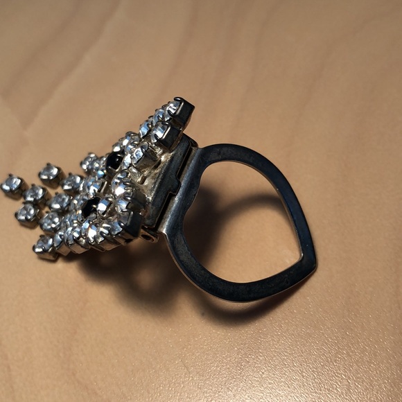 Brooch - Picture 2 of 4